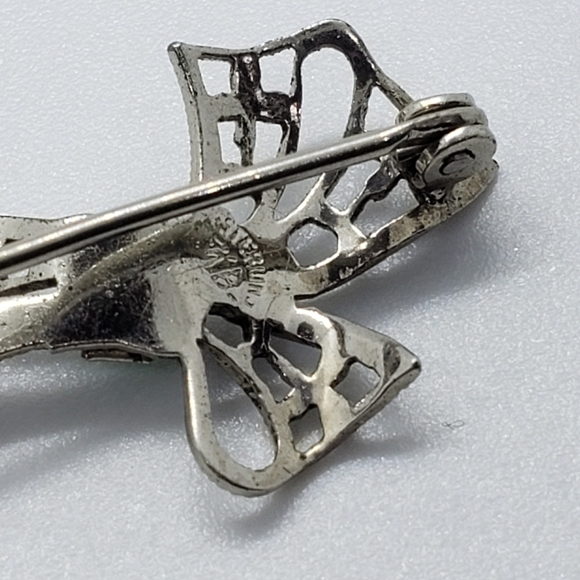 ANTIQUE Sterling Silver Filagree Laced Bow Brooch Pin Maker Signed ArtDeco Green - Picture 4 of 5